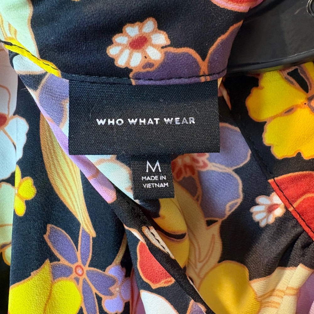 Who What Wear Black Floral Mock Neck Top Smocked Cuffs Dark Floral Womens M - Picture 5 of 6